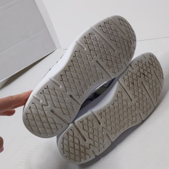 Vans tropical leaves lace up sneakers EUC 7 - Picture 4 of 7
